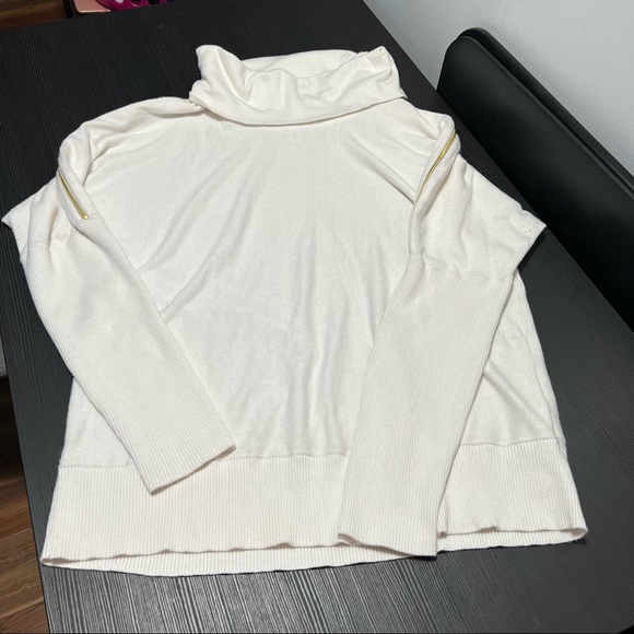 Michael Kors Cowl Neck Sweater with Gold Zipper - Cream/White - Size XL - Picture 4 of 6